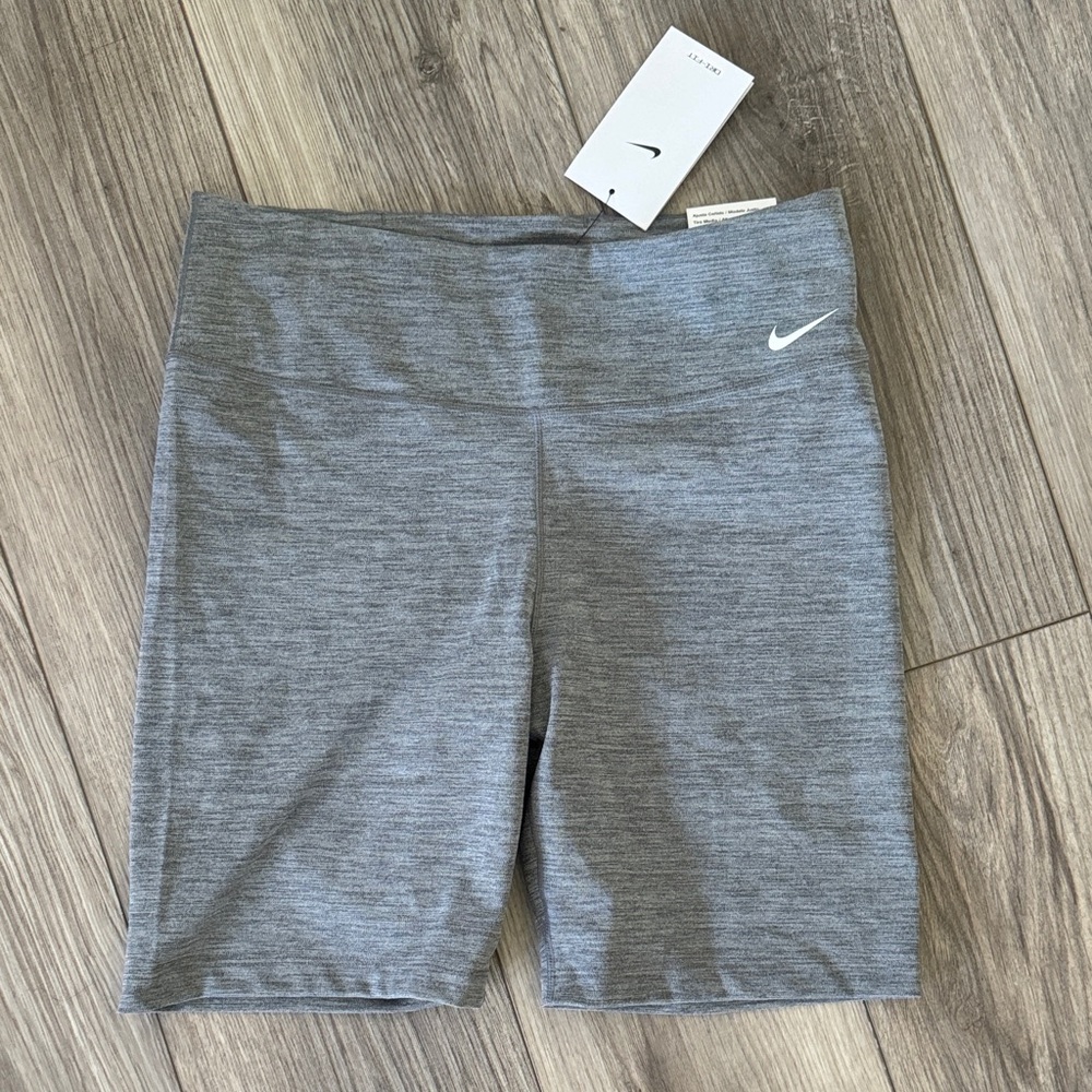 NWT Nike One Tight Fit Mid Rise 7” shorts